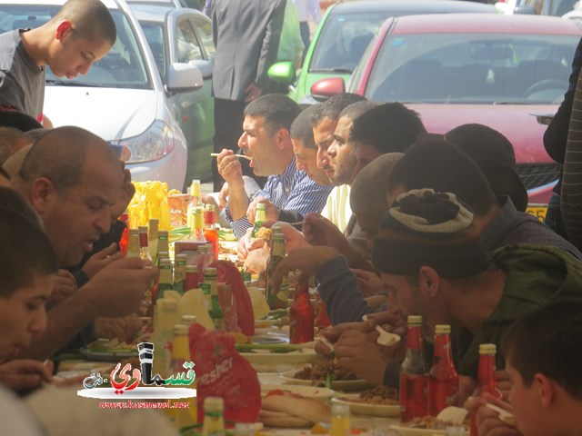  كفرقاسم : ابناء المرحوم  الحاج صالح قاضي عيسى يُعدون وليمة غداء عن روح والدهم رحمه الله .